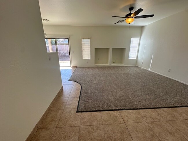 Foto del edificio - SINGLE LEVEL 3 BEDROOM HOME IN COOPER COMMONS