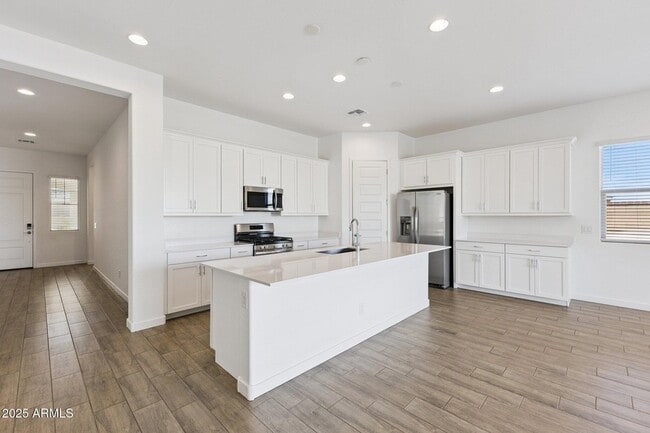 Building Photo - 531 S Owl Dr