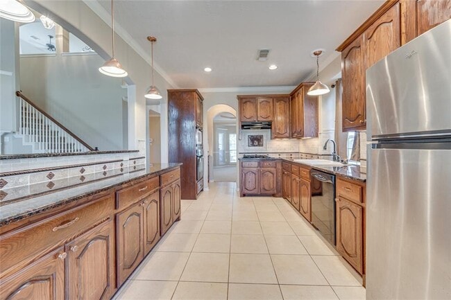 Building Photo - 10414 Hahns Peak Dr