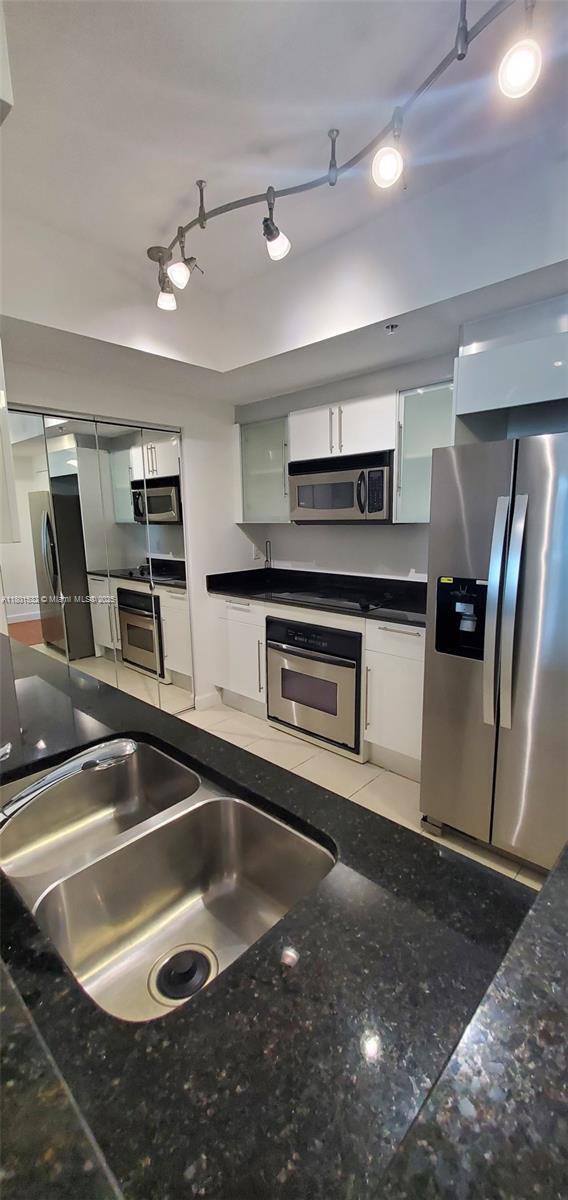 Building Photo - 335 S Biscayne Blvd