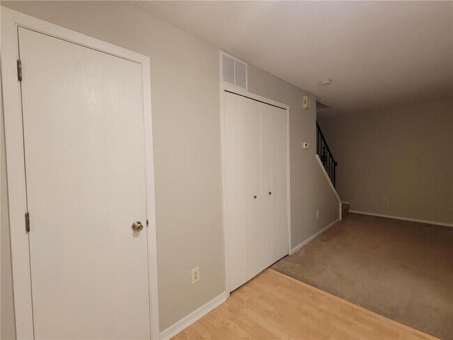 Foto del edificio - 13316 Zenith Ln