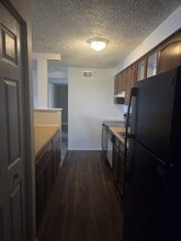Building Photo - 701 Heather Ridge Dr