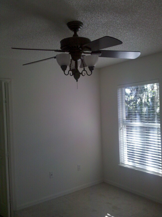 Foto del edificio - 1752 W Marshall Lake Dr