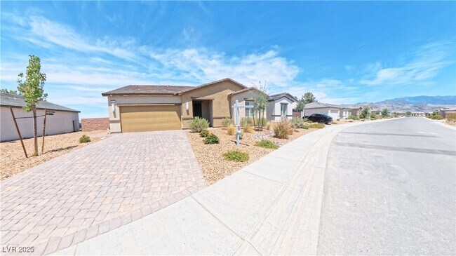Building Photo - 4096 E Cactus Cyn Dr