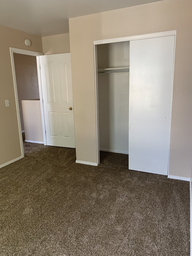 Foto del edificio - 6796 S Parliament Dr