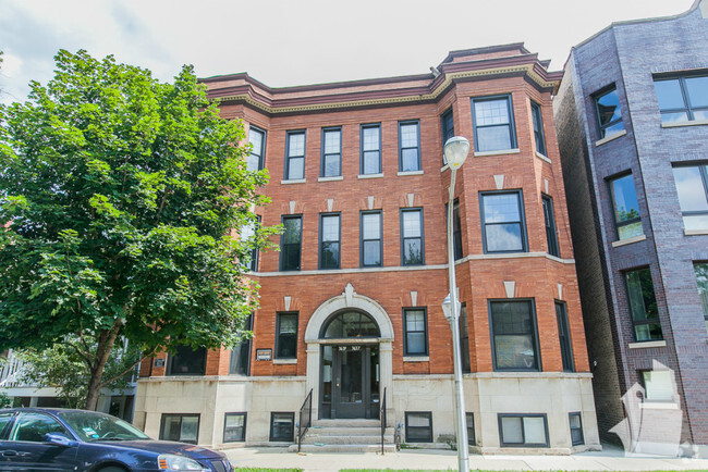 Building Photo - 3637 N Paulina St