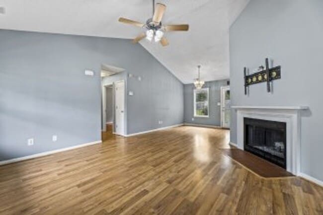 Building Photo - 502 Jasmine Ln