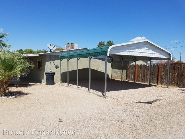 Building Photo - 2 br, 2 bath House - 90 S Second West St.