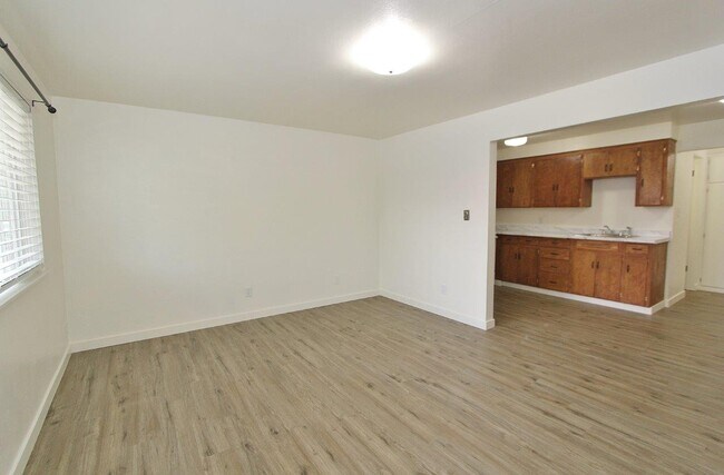 Foto del edificio - 1407 Ellis Ave