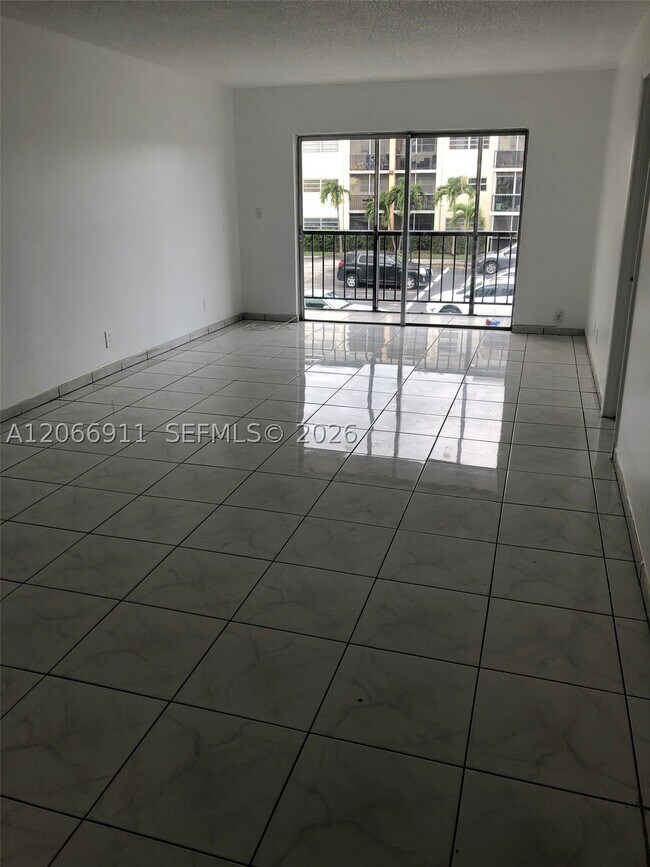 Foto del edificio - 220 SW 9th St