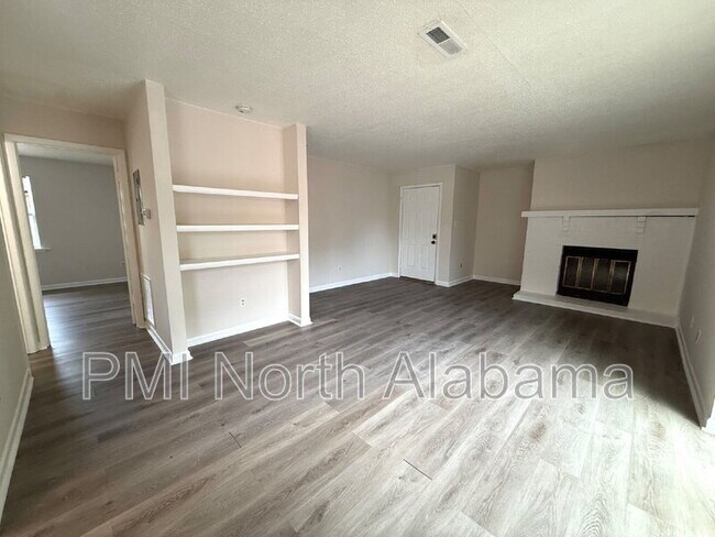 Foto del edificio - 4916 Cotton Row NW