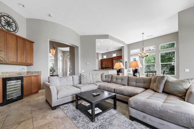 Building Photo - 80425 Camarillo Way