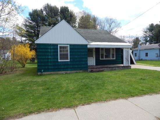 Primary Photo - 218 Highland Ave