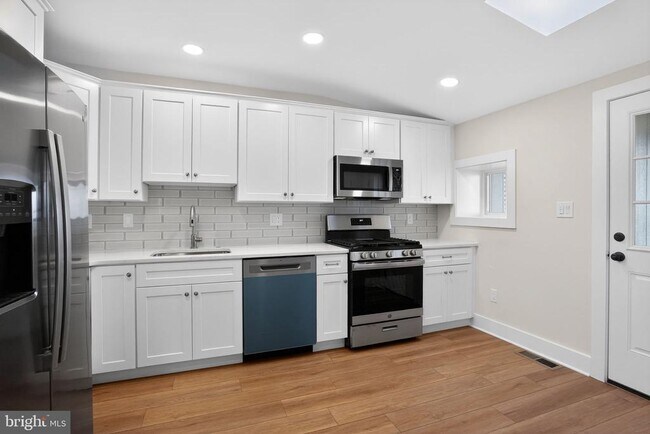 Foto del edificio - 344 Grove St