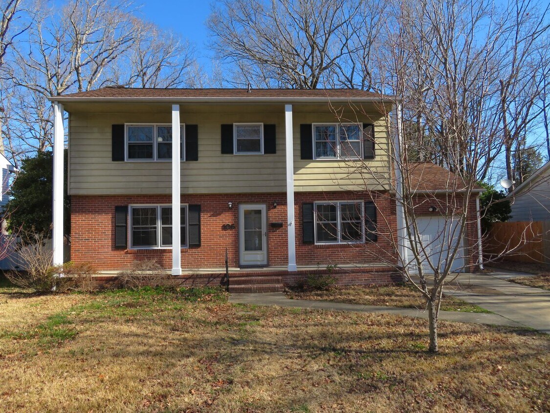 Primary Photo - Two Story Colonial in Hampton