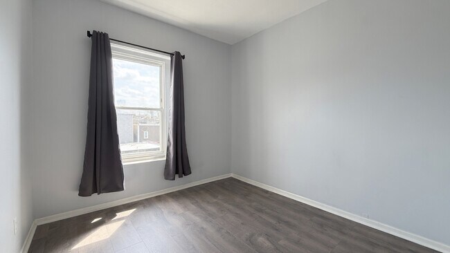 Foto del edificio - 1309 W Huron St