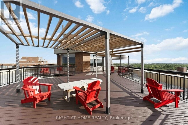 Building Photo - 2759 Carousel Crescent