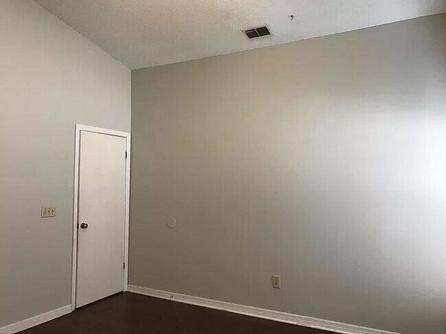 Foto del edificio - 5638 Grand Canyon Dr