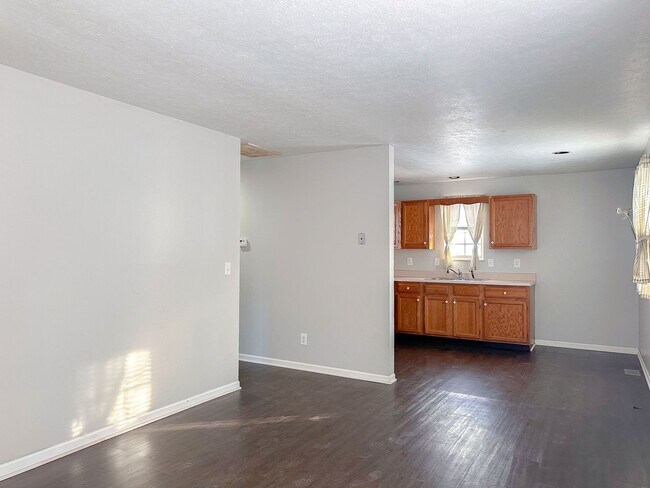 Foto del edificio - 1340 S Elizabeth St