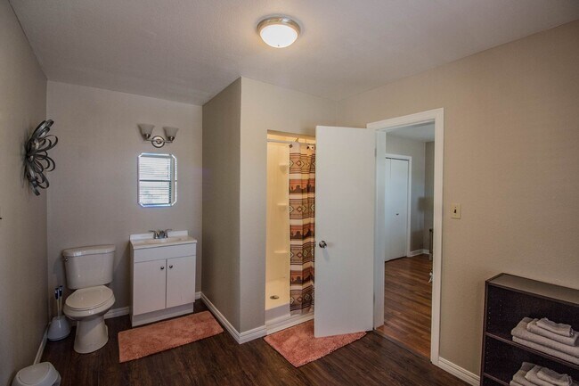Building Photo - 62 Curlew Place