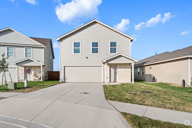 Building Photo - 10707 Sweepback Trl