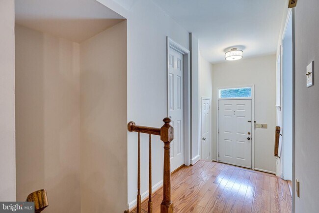 Building Photo - 6867 Williamsburg Pond Ct