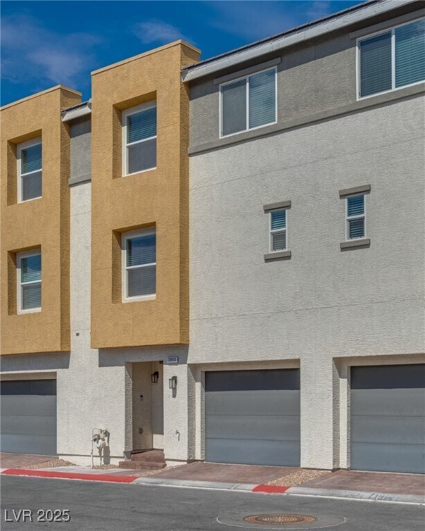 Foto del edificio - 3800 Enchanted Sky St