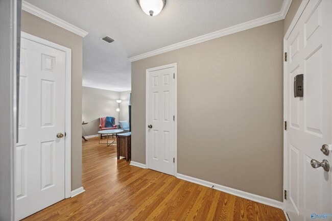 Building Photo - 2134 Greenwood Pl SW