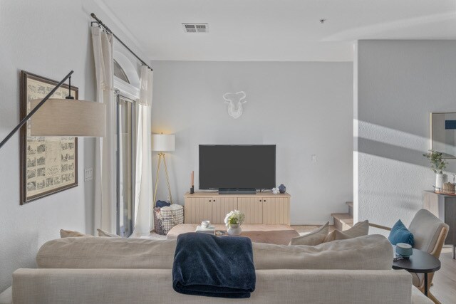 Foto del edificio - 470 N 168th Ln