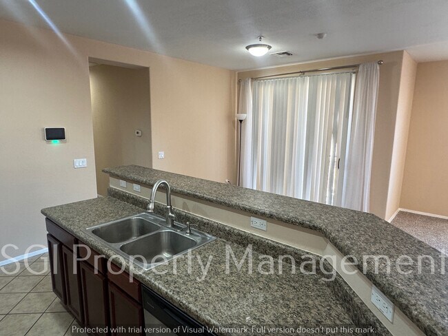 Foto del edificio - 8105 W Groom Creek Rd