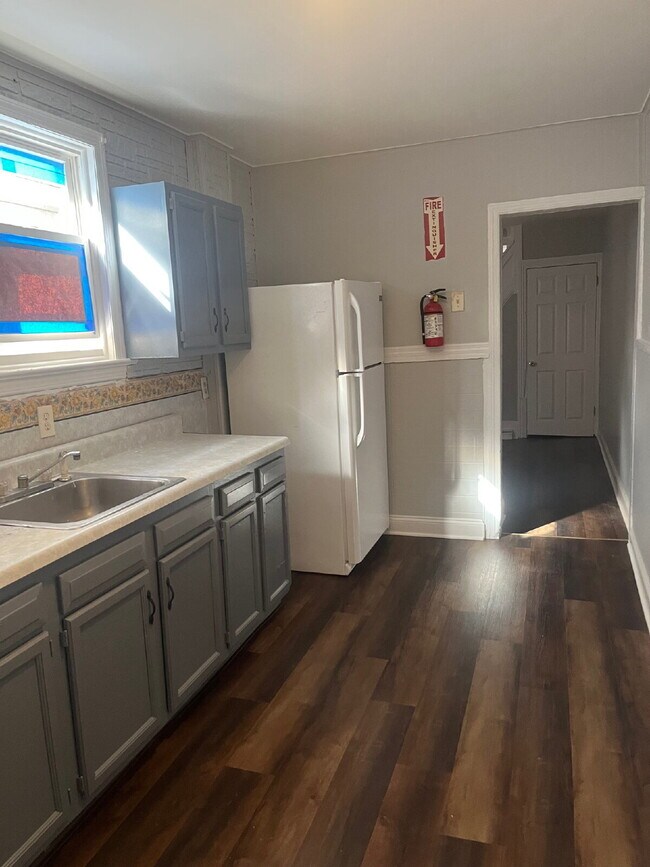 Foto del edificio - 1210 Anderson St