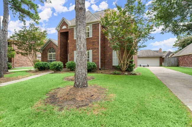Building Photo - 12315 New Hampton Dr
