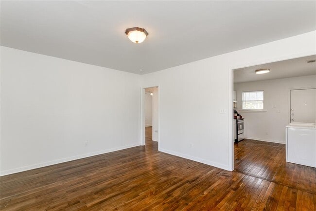 Building Photo - 1710 Chicon St