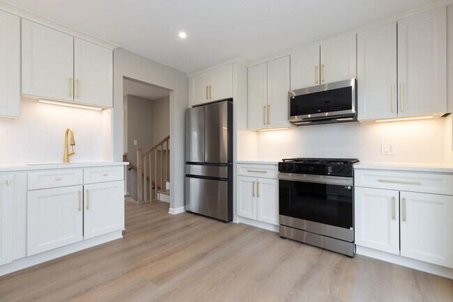 Foto del edificio - 8518 Candlelight Dr W