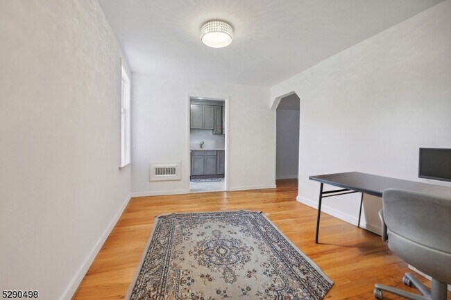 Foto del edificio - 176 Millburn Ave