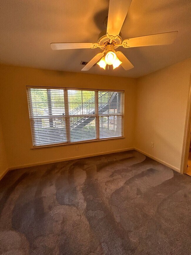 Foto del edificio - 3831 Cherokee Woods Way