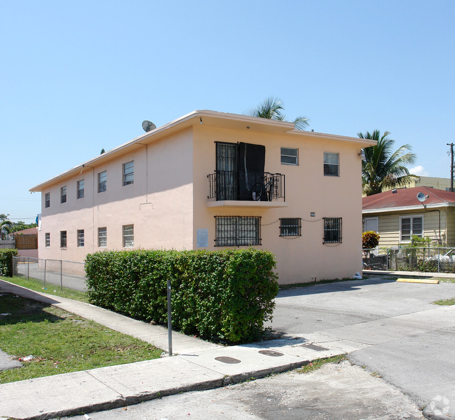 Foto del edificio - 1636 NW 16th St