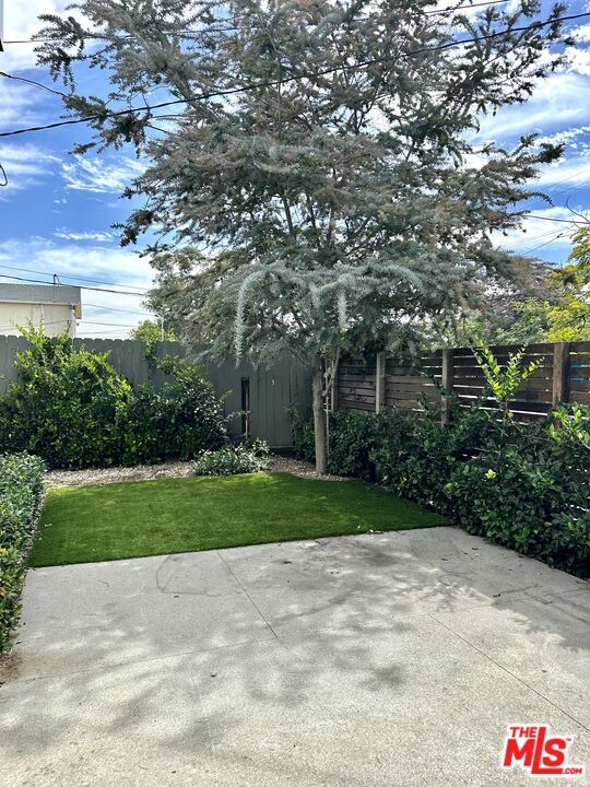 Foto del edificio - 1549 W 224th St