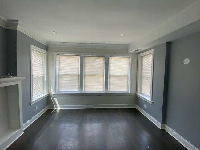 Building Photo - Charming 3-Bedroom Home | Updated Kitchen | Shared Laundry