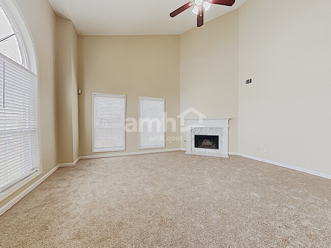 Foto del edificio - 675 Ashford Cove Drive