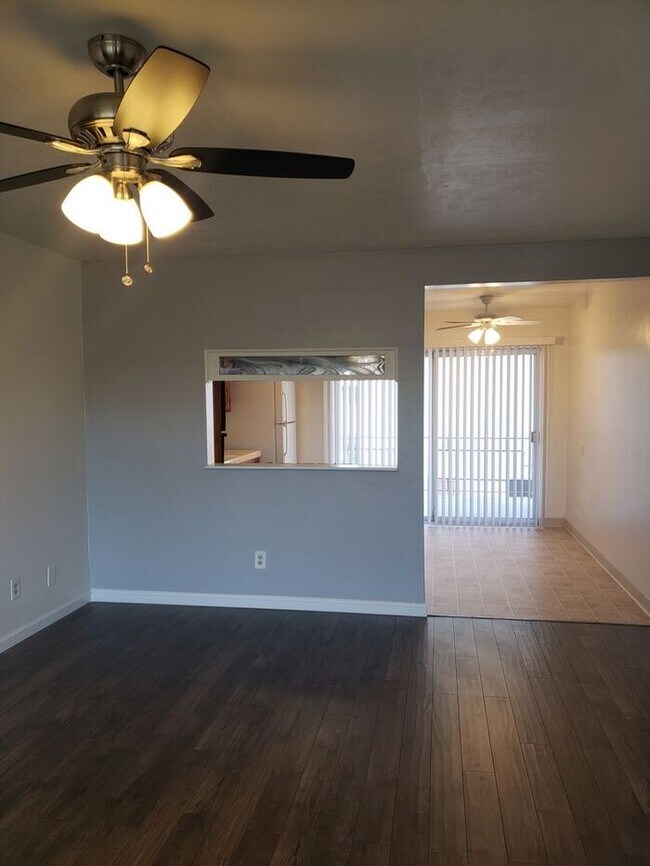 Foto del edificio - 1/2 OFF 1St Month!! Gated Community - Spacious 2 bdrm unit in La Mesa