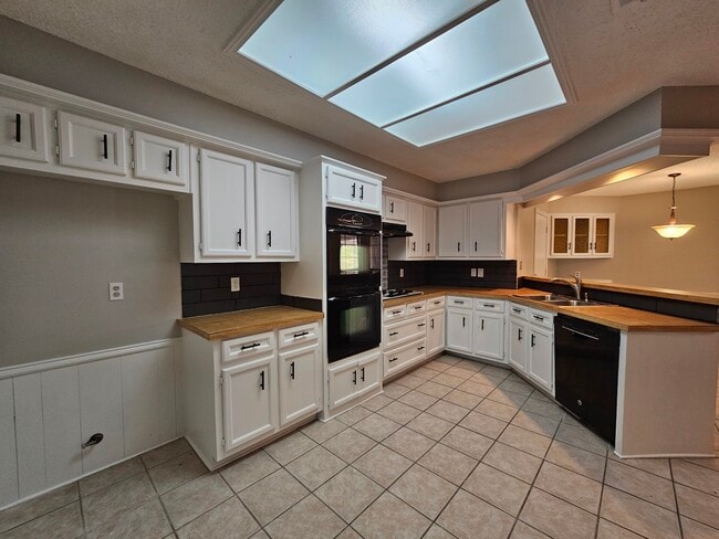 Freshly remodelled, ready for you to enjoy - 1706 Hanover Dr