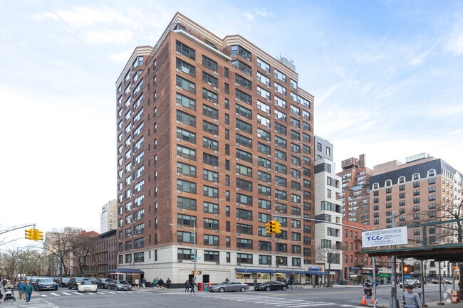 Building Photo - Garson Tower