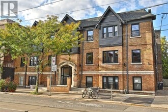 Building Photo - 1094 College St