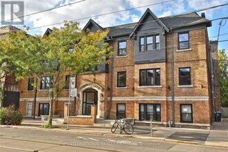 Building Photo - 1094 College St