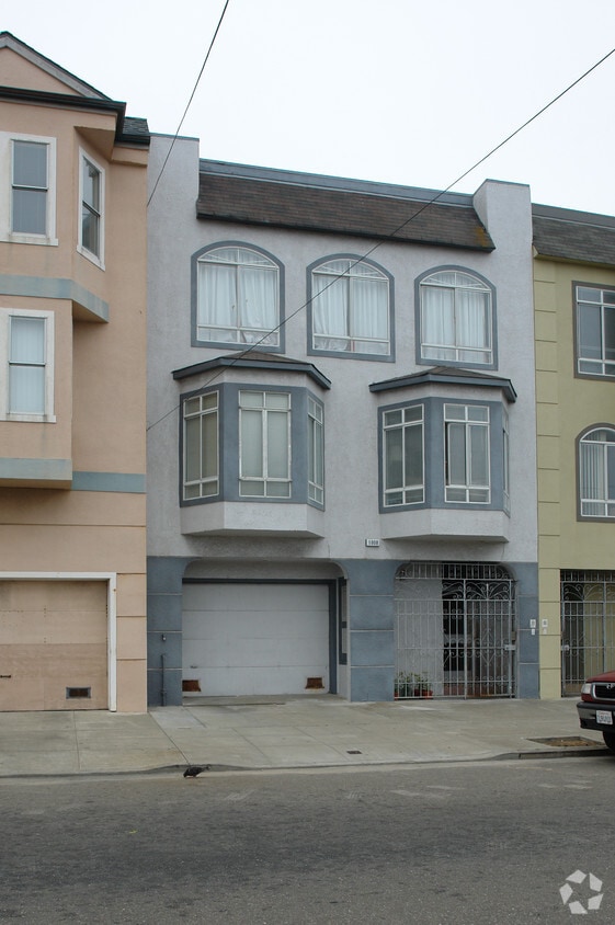 Primary Photo - 1808 46th Ave