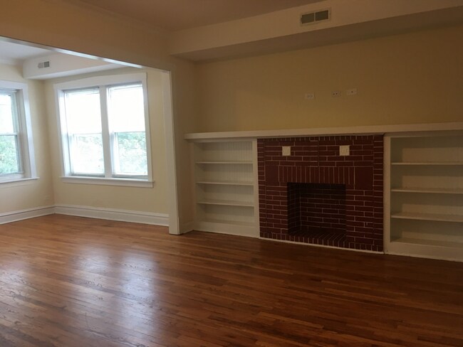 Foto del edificio - 4954 N St Louis Ave