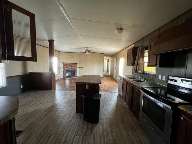 Foto del edificio - 18352 Wilber Rd