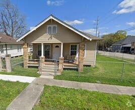 Building Photo - 2102 Gano St
