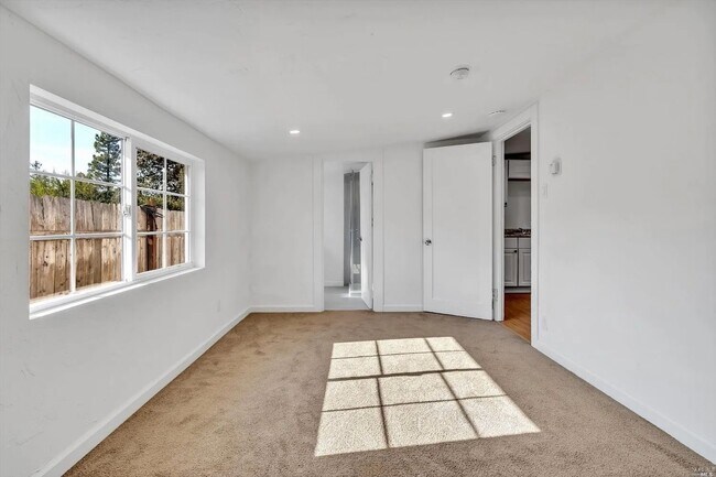 Building Photo - 1313 De Turk Ave